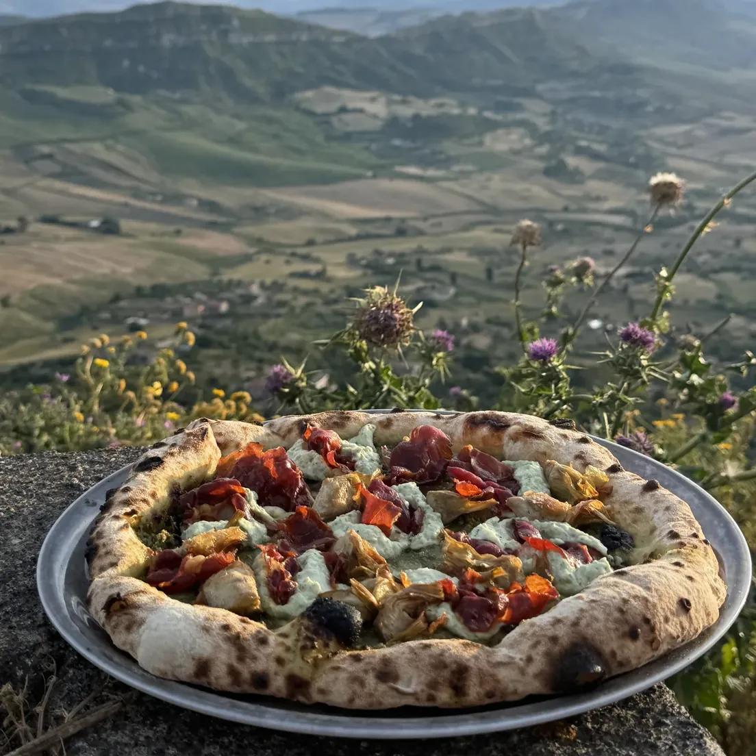 La Beddivì fotografata sulla vallata di Enna